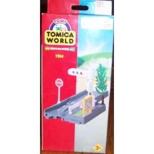  TOMICA WORLD Road & Rail System 7514 Traffic Light Toys 