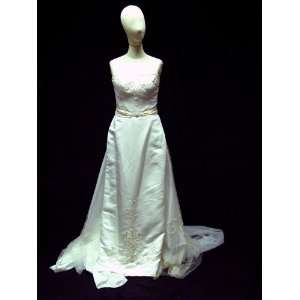  Dutchess Satin Full Length Strapless Wedding Gown 