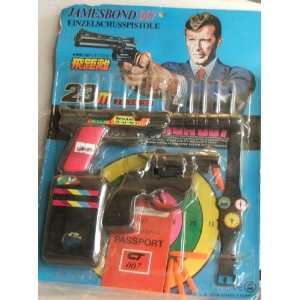   Vintage James Bond 007 Roger Moore German Role Play Set Toys & Games