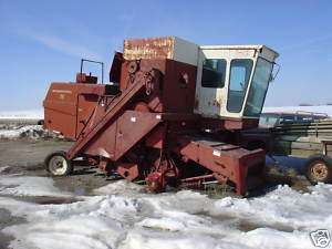 International IH 715 Combine for Parts Parting Out  