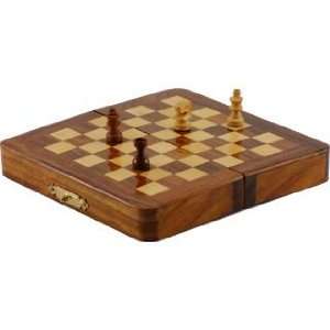    Puzzle Master 5 Inch Magnetic Chess Board and Pieces Toys & Games