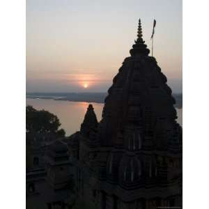 View of the Shiva Temple with the Narmada River in Background, Madhya 