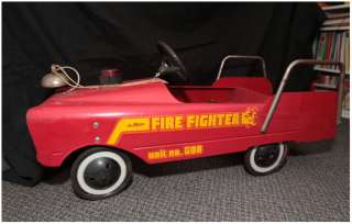VERY RARE  VINTAGE AMF FIRE FIGHTER PEDAL CAR  truck GREAT 