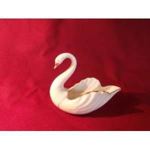  Lenox Ivory Swan   24 karat Gold 