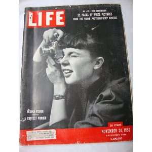  Life Magazine   November 26, 1951 Henry R. Luce Books