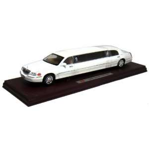    12½ Die Cast 2003 Lincoln Stretch Limousine (White) Toys & Games