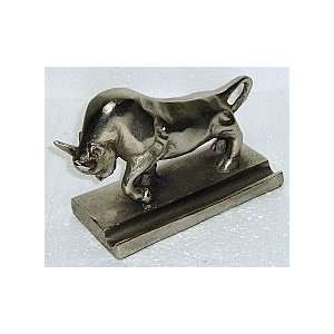  Charging Bull Pen Stand