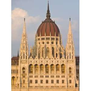  The Neo Gothic Hungarian Parliament Building, Designed By Imre 