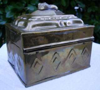 VINTAGE BRASS TREASURE CHEST JEWELRY BOX CASKET w/ LION  