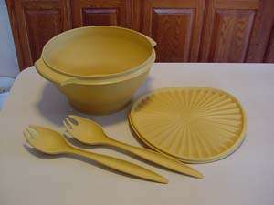 Vintage Tupperware Gold Servalier Salad Bowl & Salad Spoons  