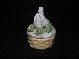   MINIATURE STAFFORDSHIRE HEN ON NEST COVERED DISH SALT WITH COLESLAW