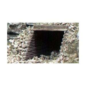    C1165 Woodland Scenics N Scale Timber Culvert (2) Toys & Games