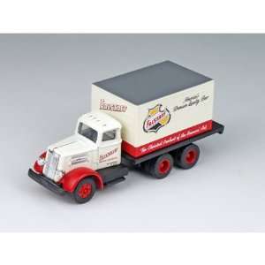    HO White WC22 Delivery Van, Falstaff MWI30190 Toys & Games