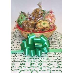 Scotts Cakes Small Sampler Cookie Basket with no Handle Holly 