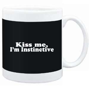    Mug Black  Kiss me, Im instinctive  Adjetives