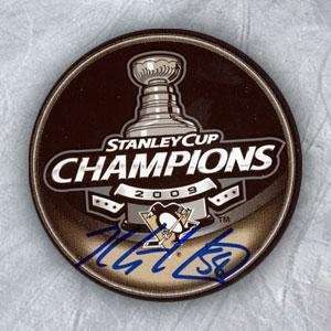  KRIS LETANG Penguins Stanley Cup SIGNED Hockey PUCK 