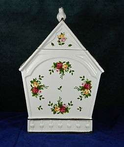 ROYAL ALBERT, ENGLISH OLD COUNTRY ROSES PATTERN 1962 BIRDHOUSE 