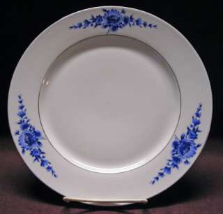 ESCHENBACH CHINA DANISH BLUE PATTERN DINNER PLATES  