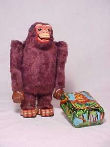   Screaming Gorilla Battery Operated T.N Japan King Kong Toy  