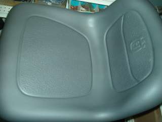 HUSQVARNA TRACTOR SEAT PART# 5321975 18  