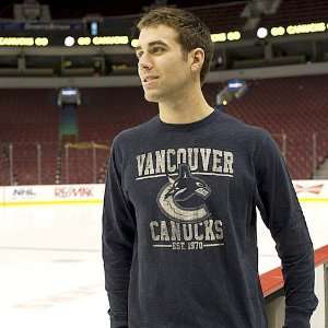  Vancouver Canucks Long Sleeve Scrum T shirt Sports 