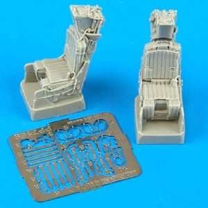  GRU7A Ejection Seats for F 14A 1 72 Aires Toys & Games
