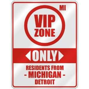   ZONE  ONLY RESIDENTS FROM DETROIT  PARKING SIGN USA CITY MICHIGAN