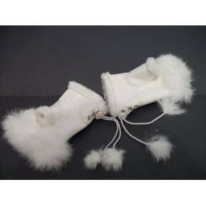  White fingerless fur gloves pair 