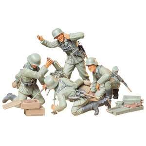  Tamiya 1/35 German Infantry Mortar Team Set Toys & Games