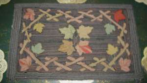 ANTIQUE WOOL HOOKED RUG COUNTRY ART FARM LEAVES CARPET  