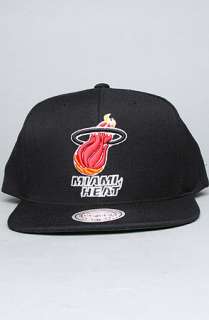 Mitchell & Ness The Miami Heat HWC Logo Snapback Hat in Black 