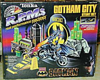 Vintage BATMAN Batmobile GOTHAM CITY Playset Tonka RPM Batcave Stunt 