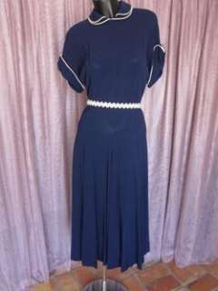 ANTIQUE 1940s VINTAGE NAVY BLUE CREPE DRESS~XS/S~GORED SKIRT  