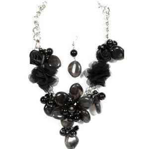 Mixed Material Flowers Charm Chunky Size Necklace and Earring Set 
