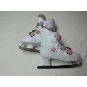  Moulded PlasticWhite boot Ice Skates   Size 28   32 