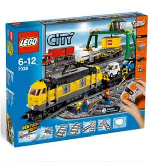 Lego City 7939 Cargo Train 839 PCS NEW IN BOX  