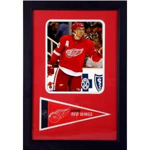   Team Pennant in a 12 x 18 Deluxe Photograph Frame_4 Sports